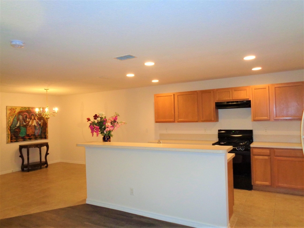 1636 Pointe West Way - Photo 10