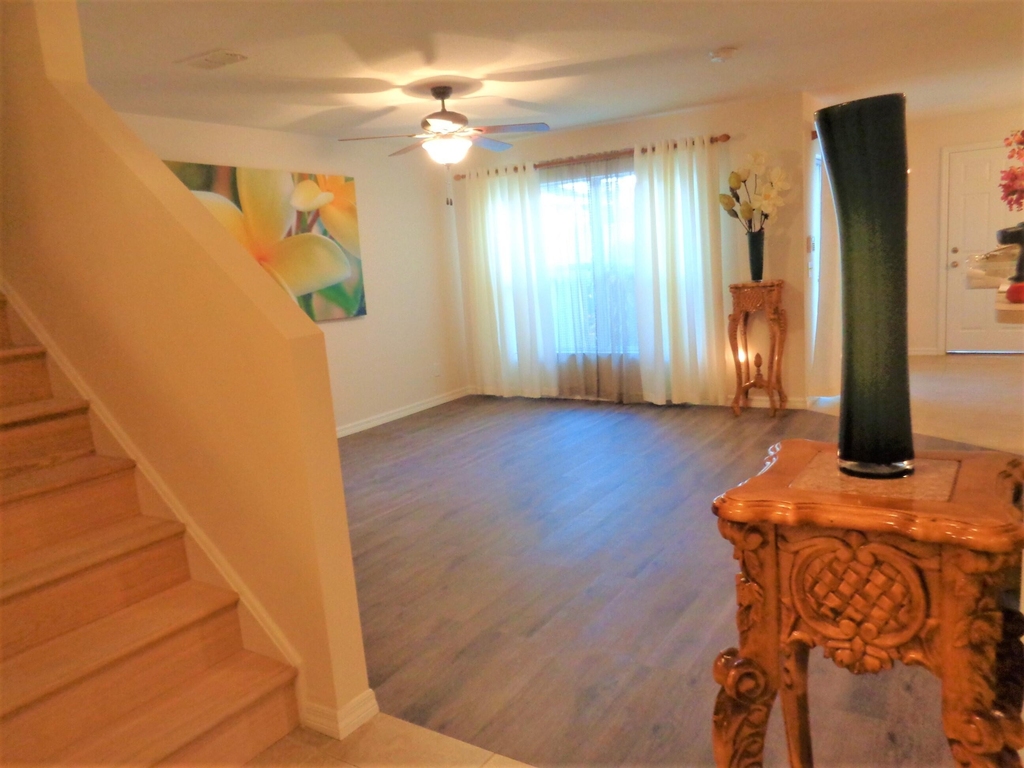 1636 Pointe West Way - Photo 4