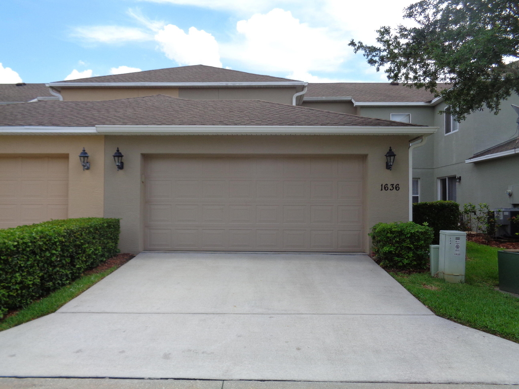 1636 Pointe West Way - Photo 32