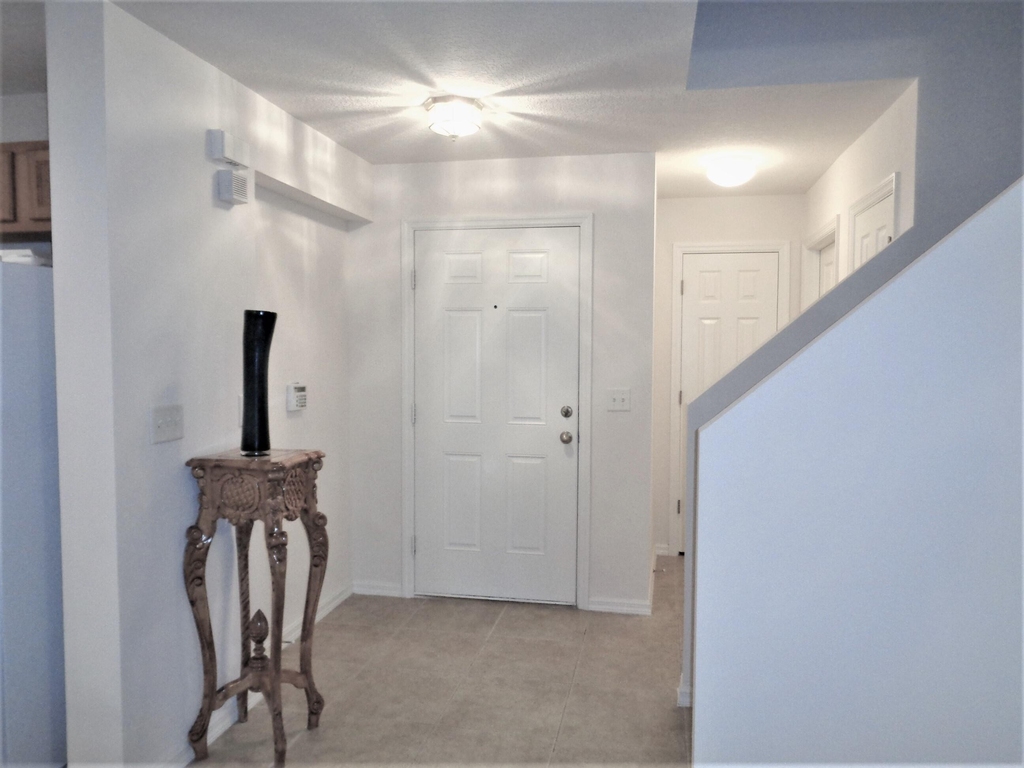 1636 Pointe West Way - Photo 2