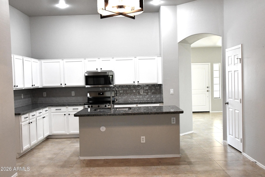 8787 W Gardenia Avenue - Photo 20