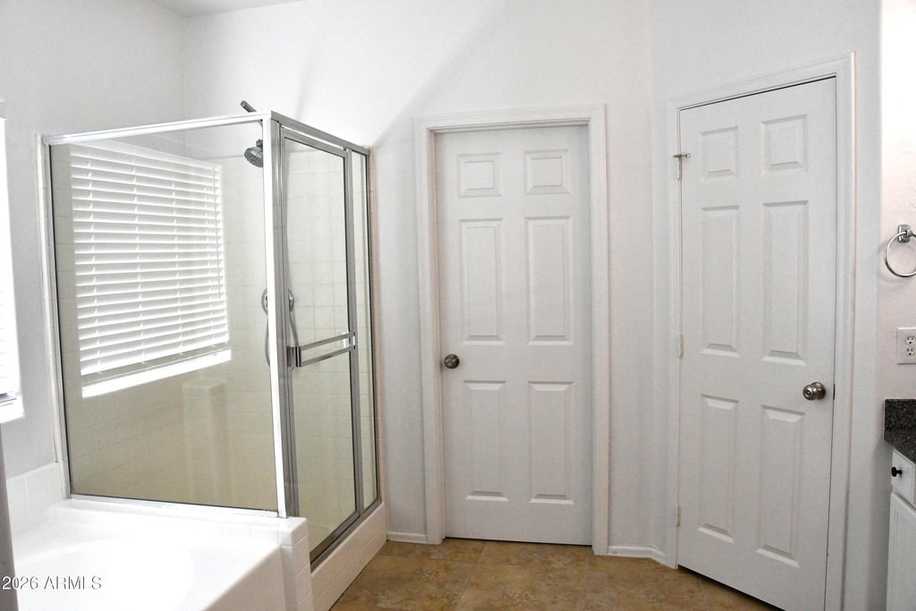 8787 W Gardenia Avenue - Photo 17