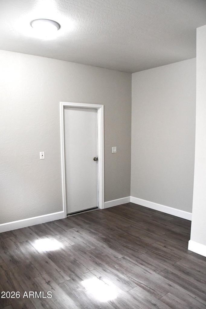 8787 W Gardenia Avenue - Photo 0