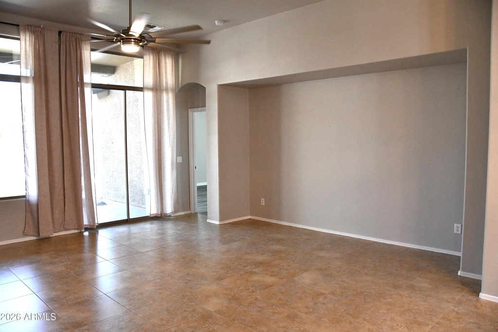 8787 W Gardenia Avenue - Photo 14