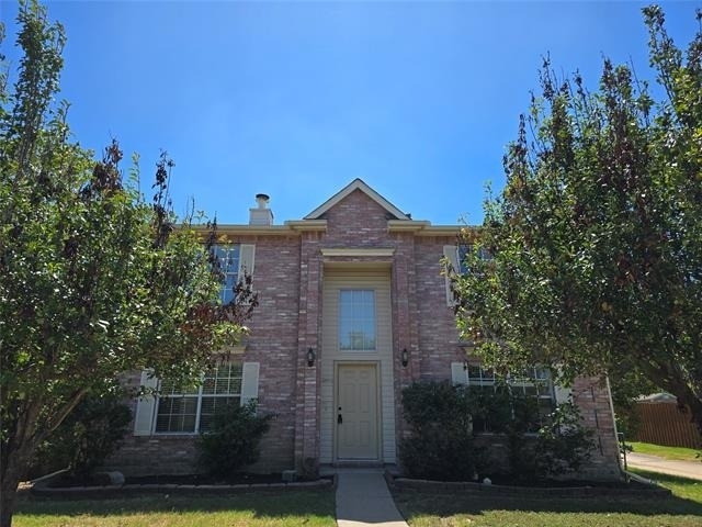 4512 Saddlebrook Drive - Photo 1
