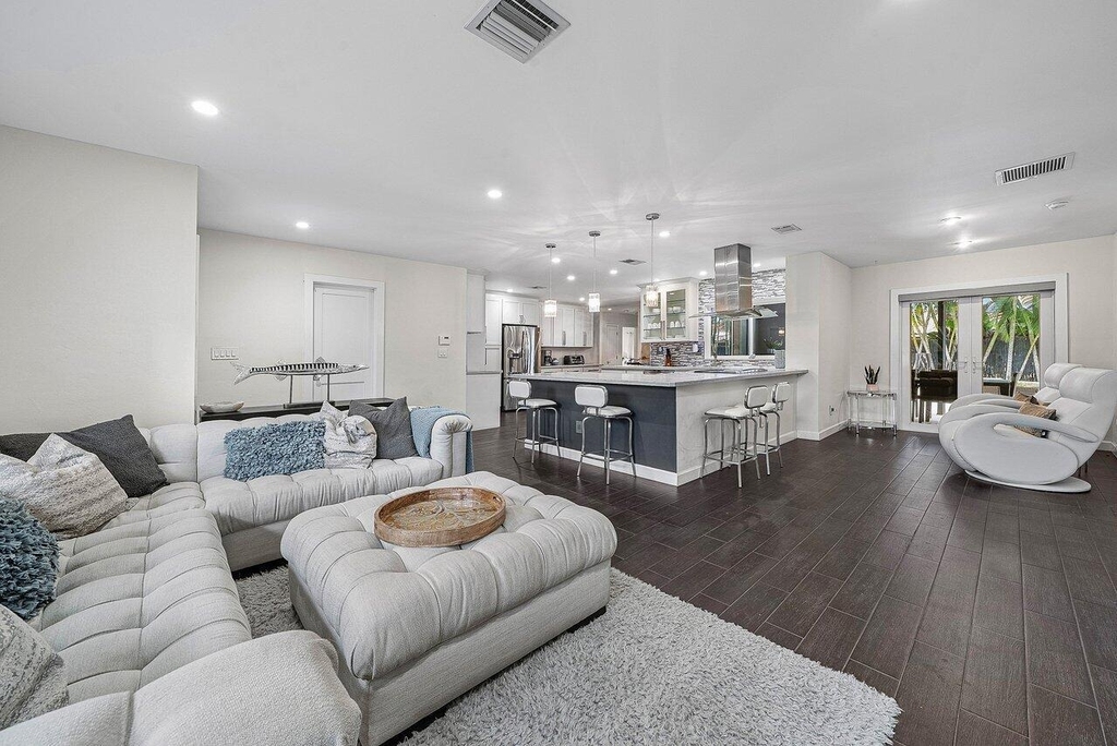 855 Berkeley Street - Photo 6