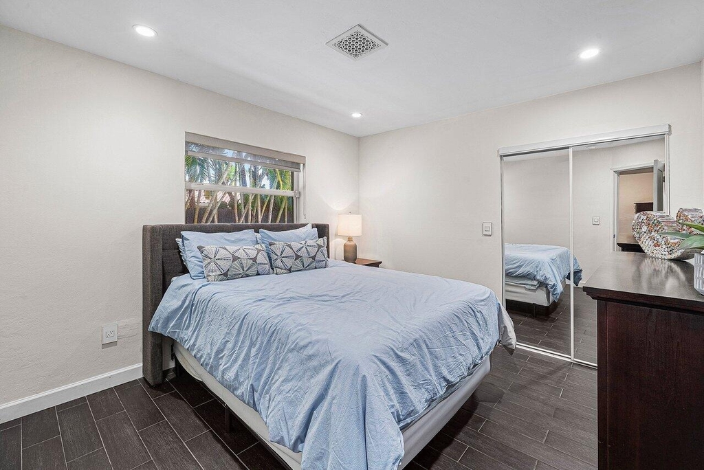 855 Berkeley Street - Photo 15