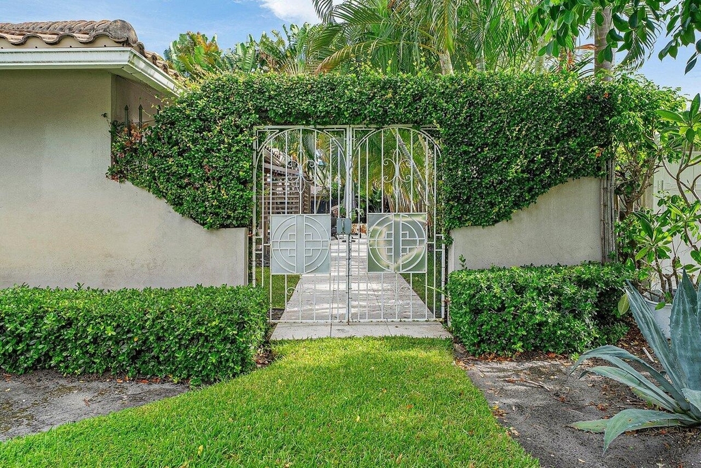 855 Berkeley Street - Photo 37