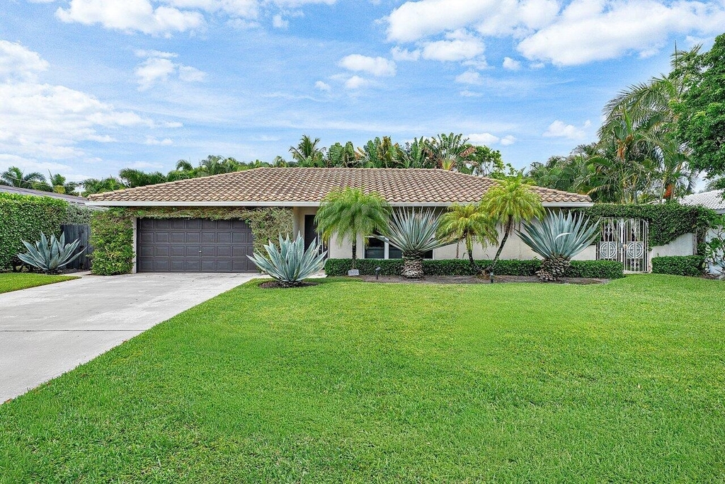 855 Berkeley Street - Photo 1