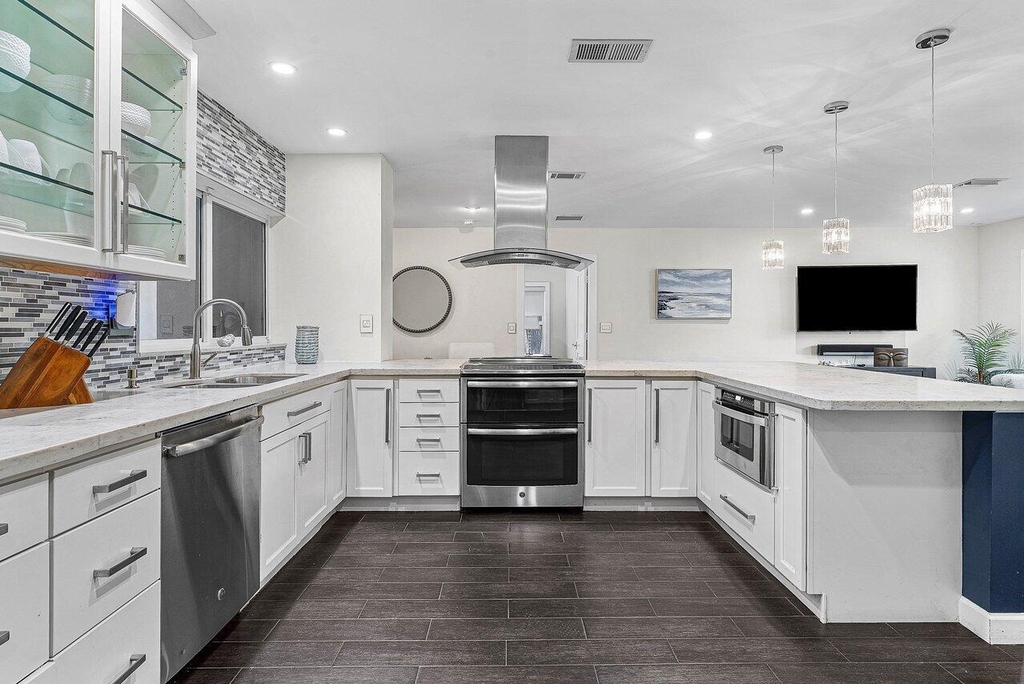 855 Berkeley Street - Photo 10
