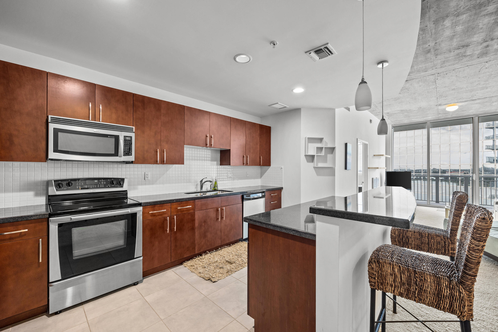 300 S Australian Avenue - Photo 3
