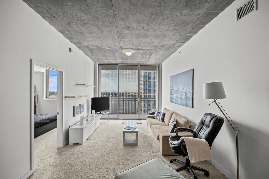 300 S Australian Avenue - Photo 2