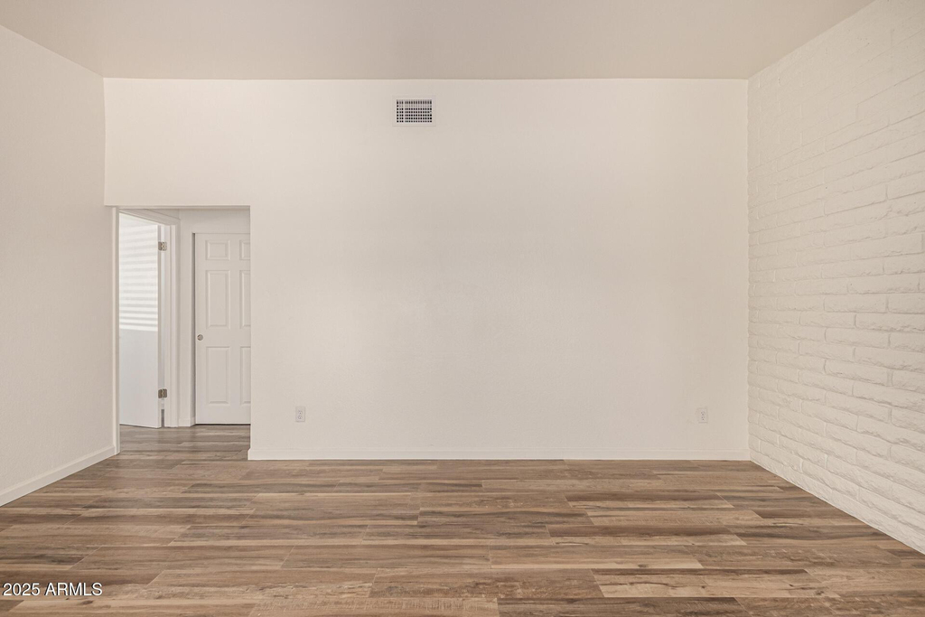 5926 W Rose Lane - Photo 9