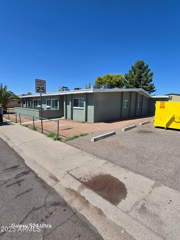 5926 W Rose Lane - Photo 1