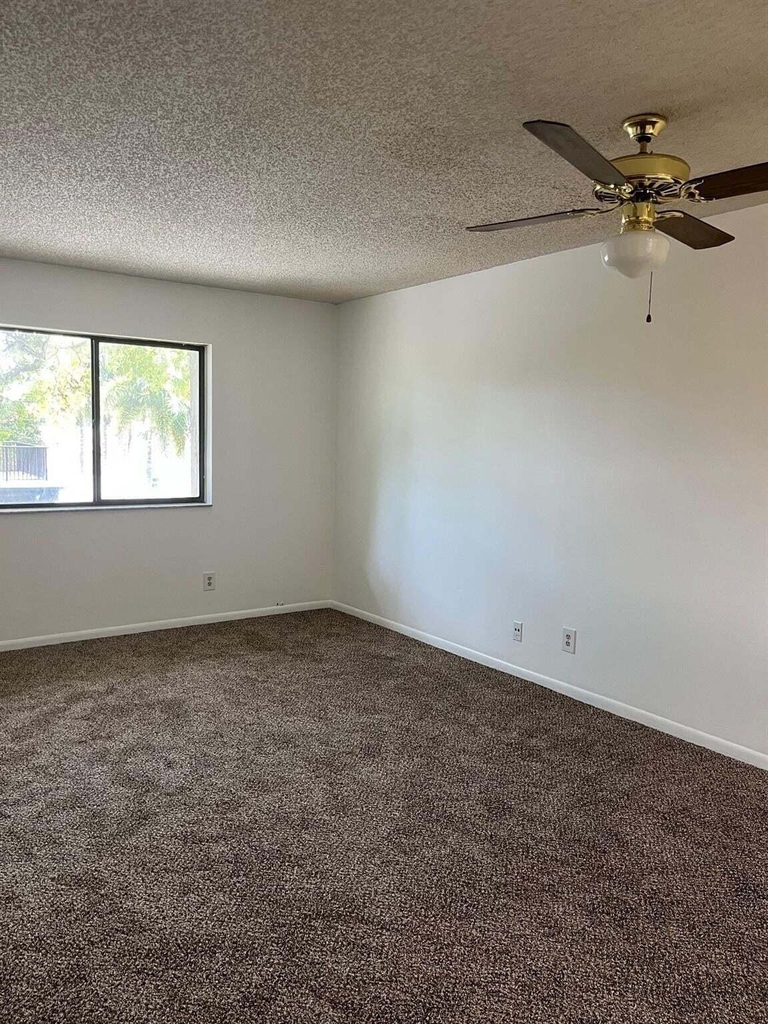 1361 Nw 94th Way - Photo 8