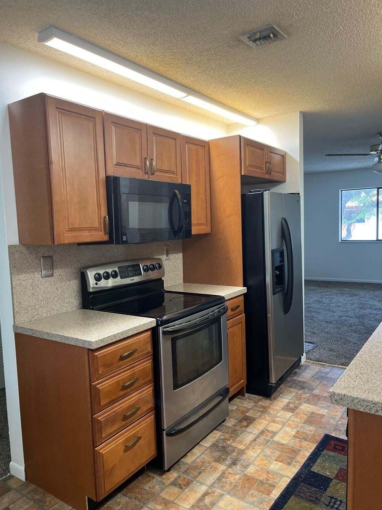 1361 Nw 94th Way - Photo 3