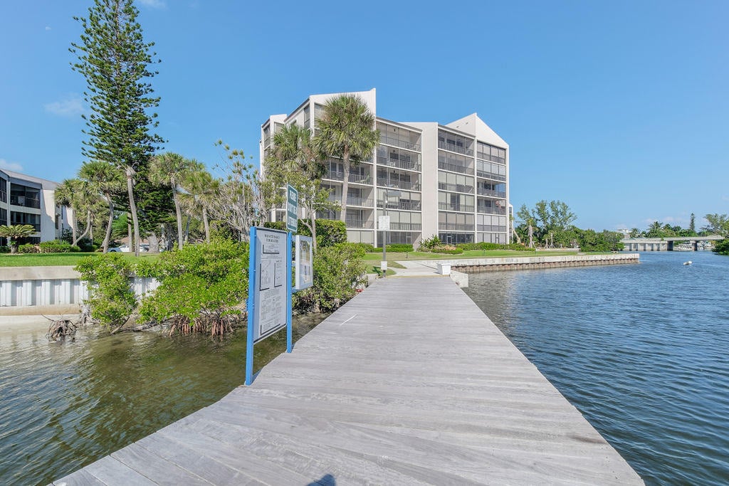 11370 Twelve Oaks Way - Photo 18