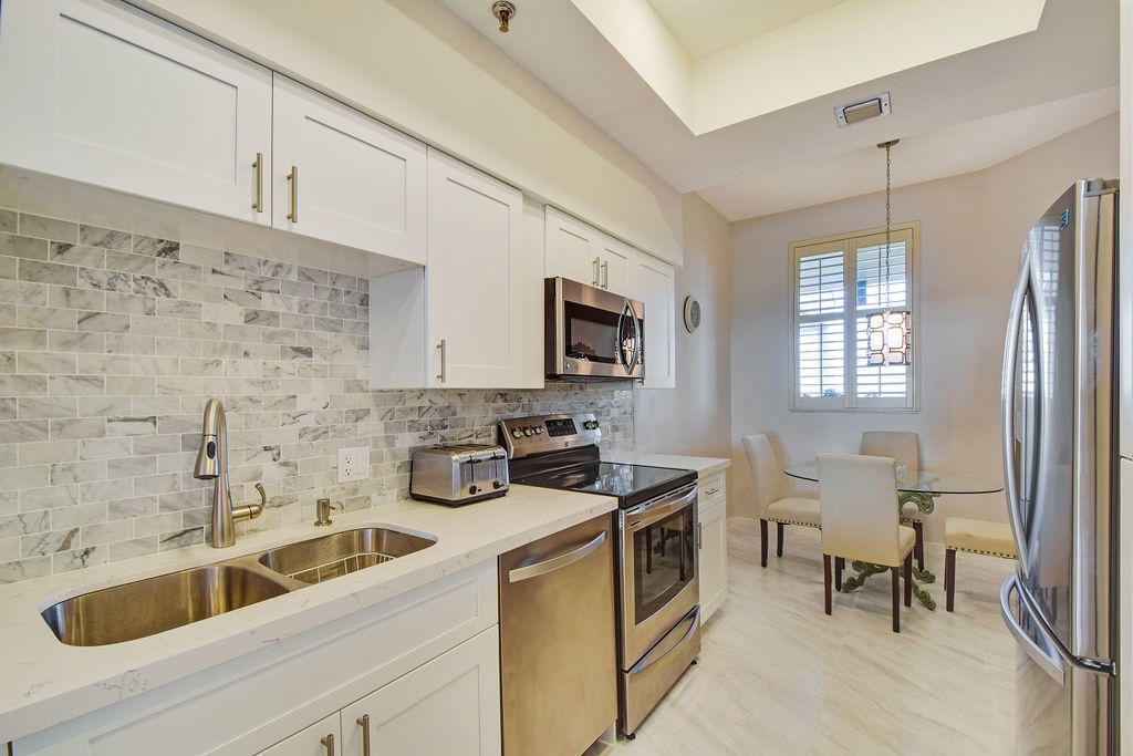 11370 Twelve Oaks Way - Photo 6