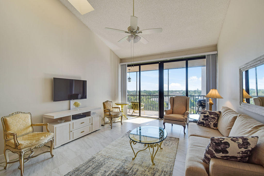11370 Twelve Oaks Way - Photo 1