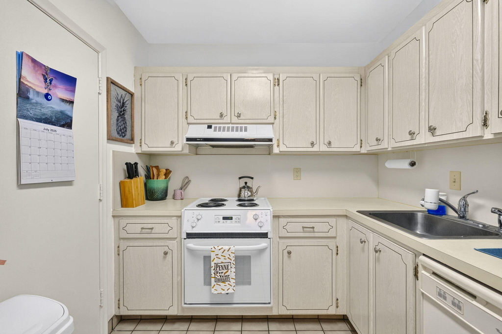 400 S Cypress Road - Photo 8