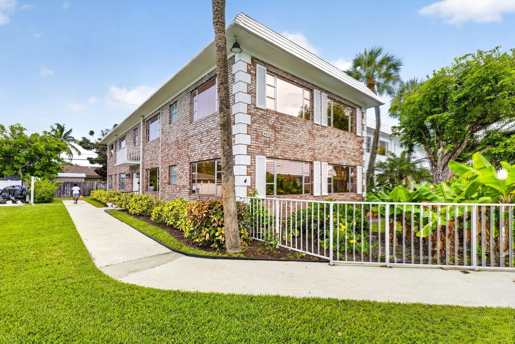 400 S Cypress Road - Photo 19