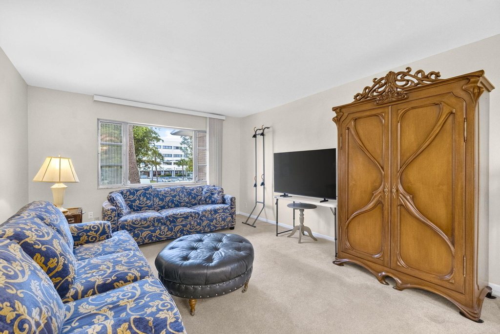 400 S Cypress Road - Photo 4