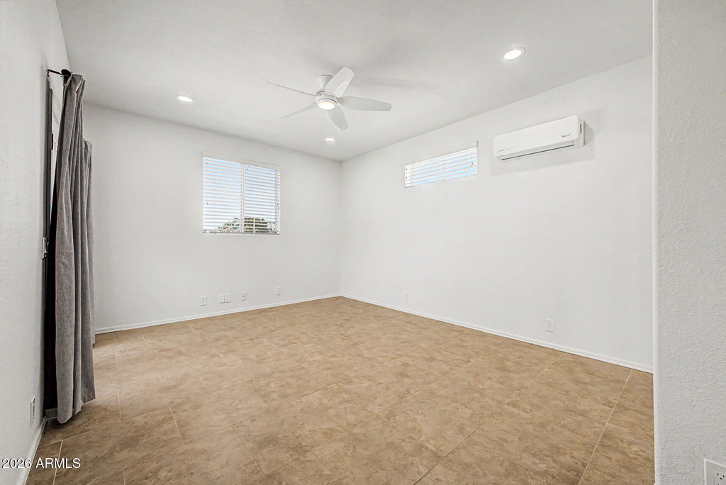 414 N Hudson Place - Photo 15