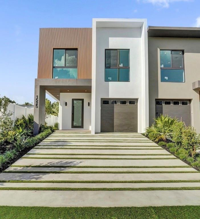 1525 Ne 15th Avenue - Photo 3