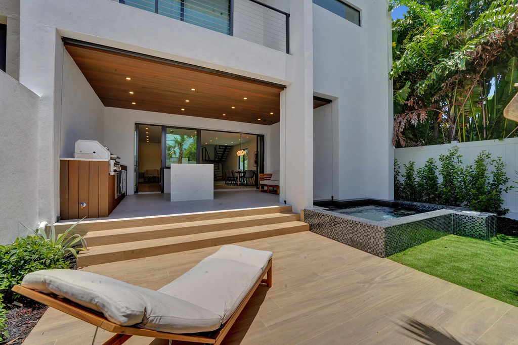 1525 Ne 15th Avenue - Photo 4