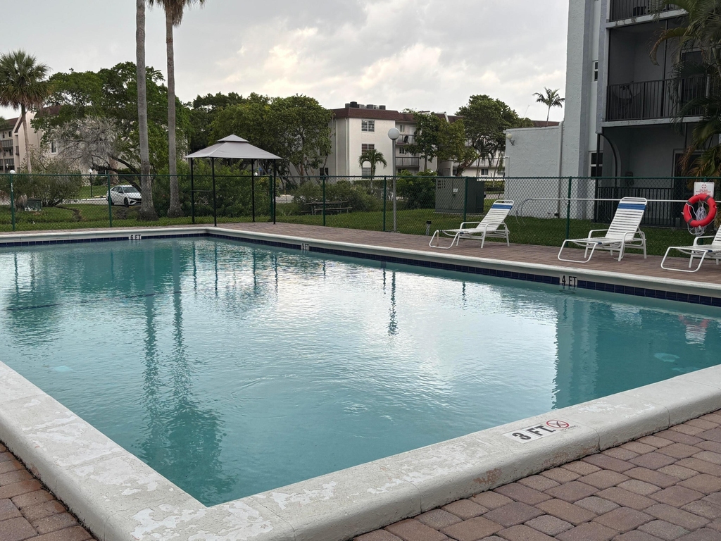7501 Nw 16th Street - Photo 5