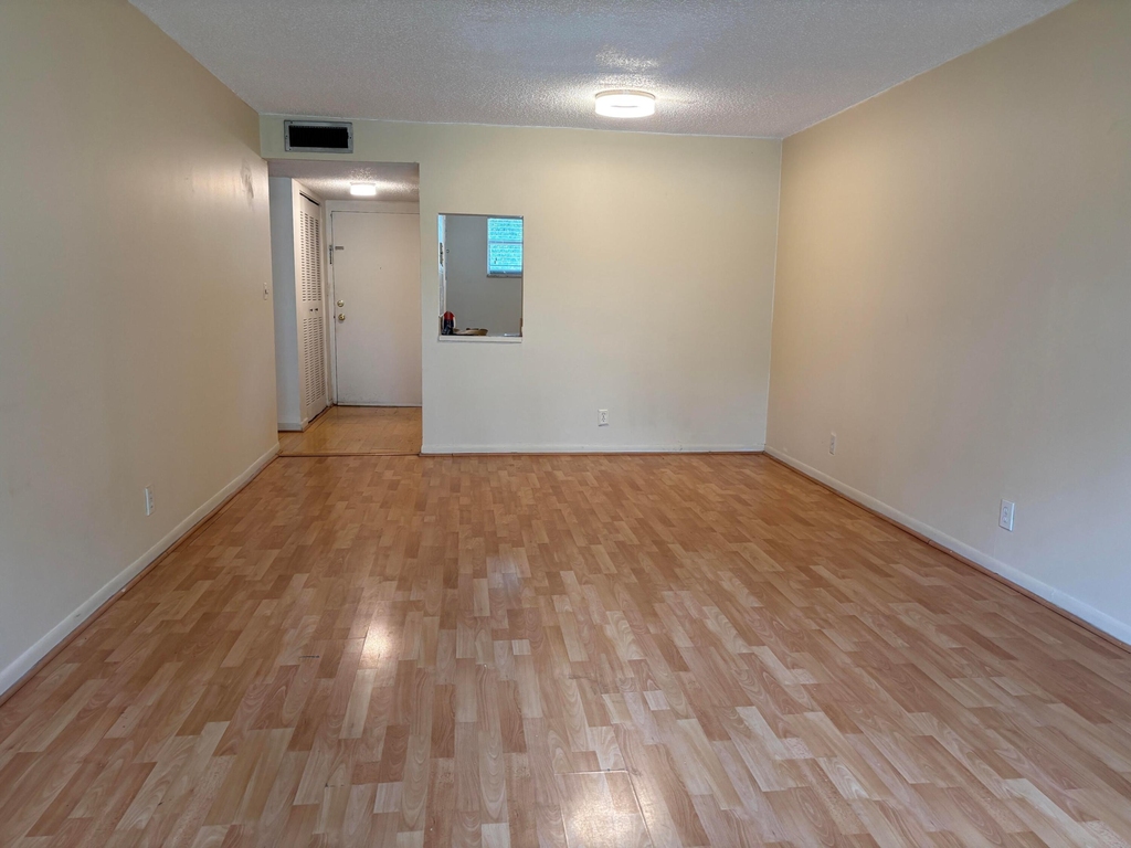 7501 Nw 16th Street - Photo 2