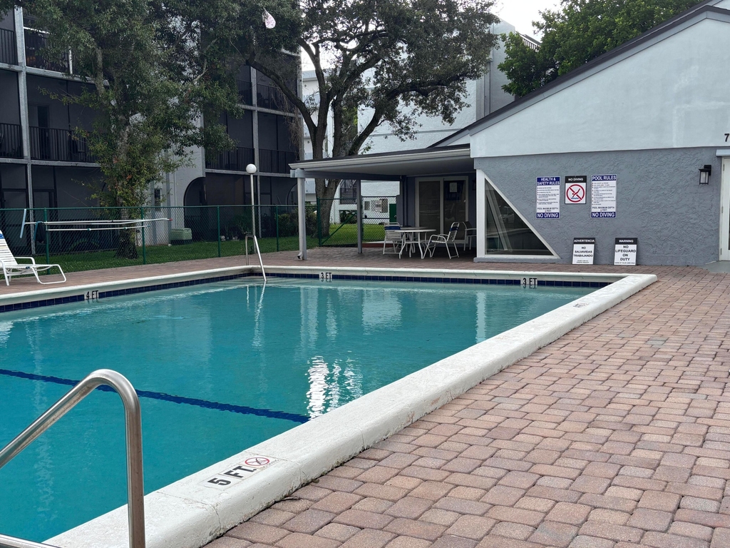 7501 Nw 16th Street - Photo 13