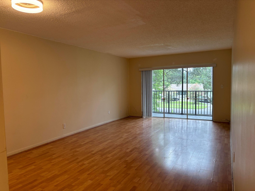 7501 Nw 16th Street - Photo 10