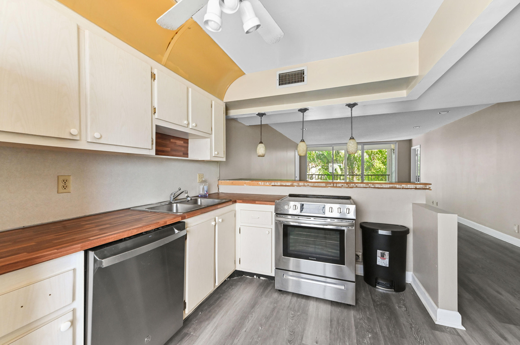 4080 Tivoli Court - Photo 3