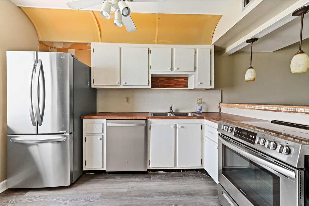 4080 Tivoli Court - Photo 2