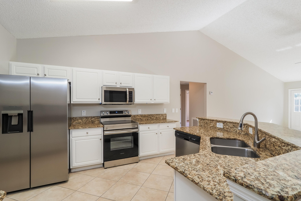 3668 Sw Ballweg Street - Photo 4