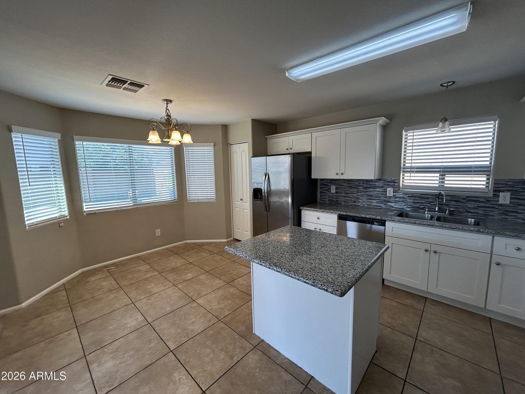 447 W Corriente Court - Photo 2