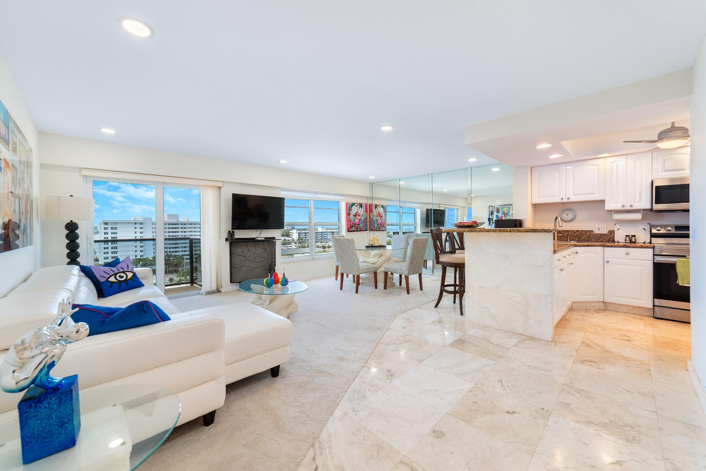 5100 Dupont Boulevard - Photo 0