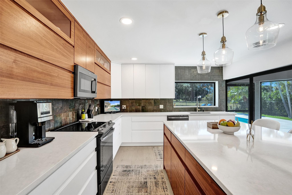 614 Lakewoode Circle W - Photo 8