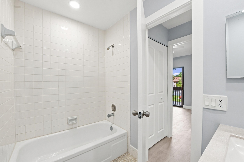 2249 Sw 15th Street - Photo 19