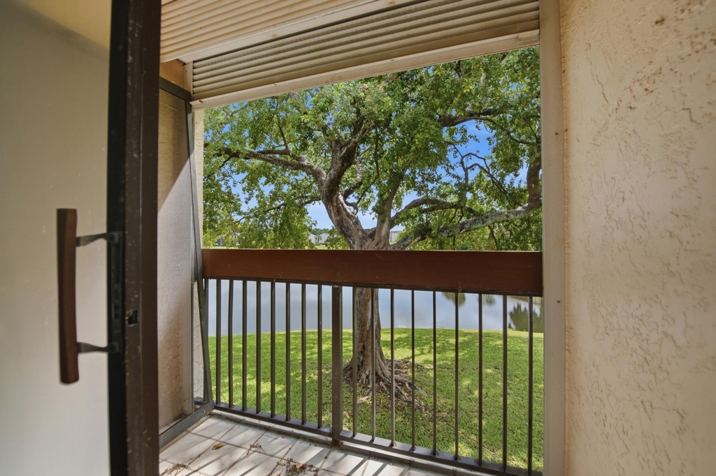 2249 Sw 15th Street - Photo 23