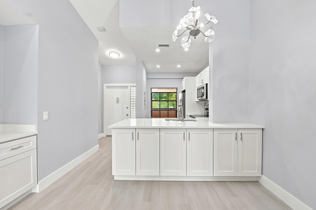 2249 Sw 15th Street - Photo 9