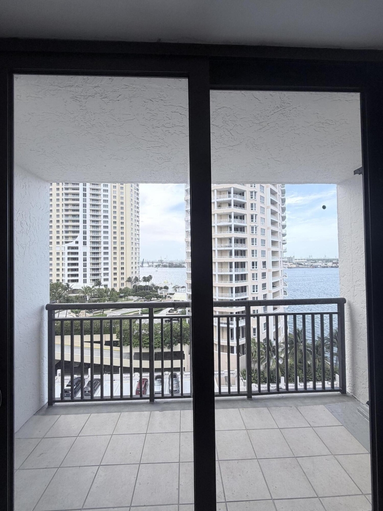 540 Brickell Key Drive - Photo 15