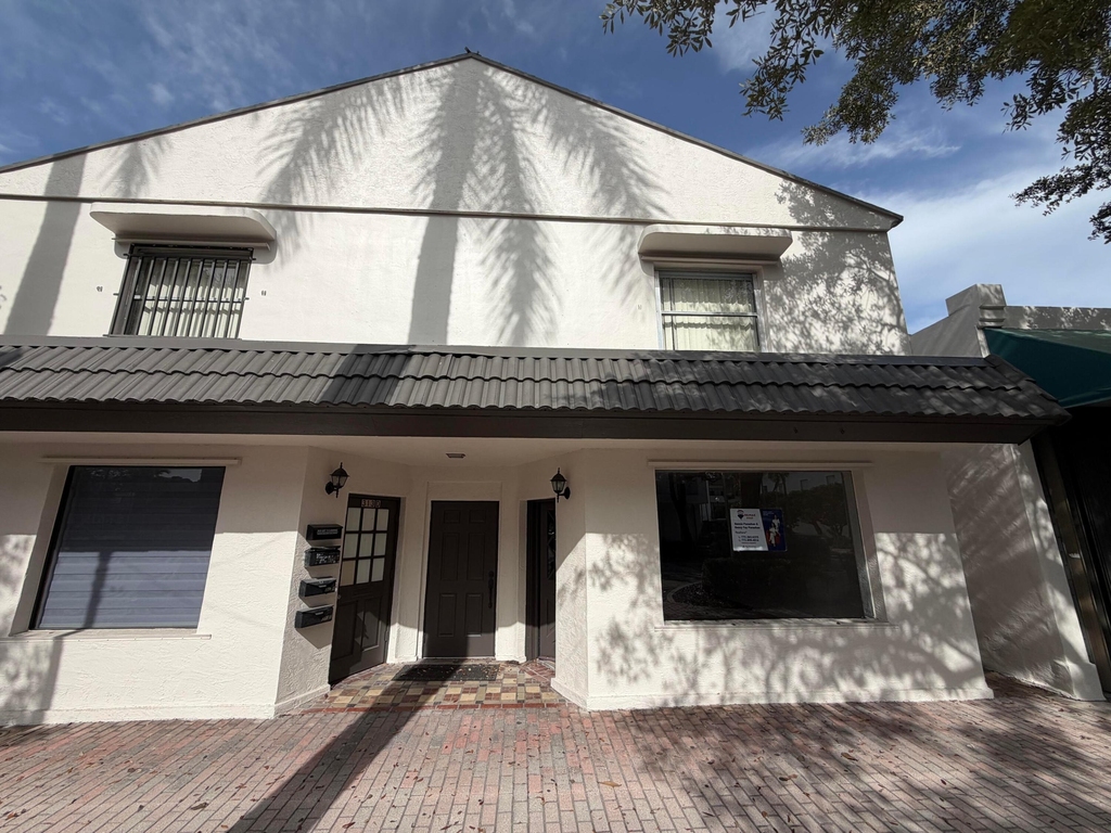 313 N Krome Avenue - Photo 11