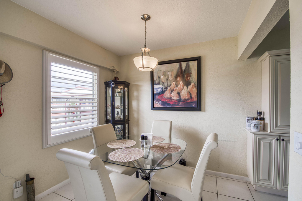293 Brighton G - Photo 4