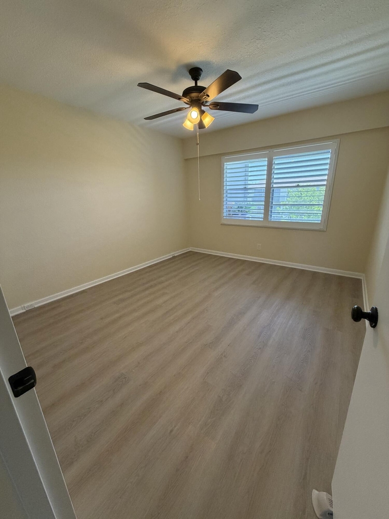 293 Brighton G - Photo 12
