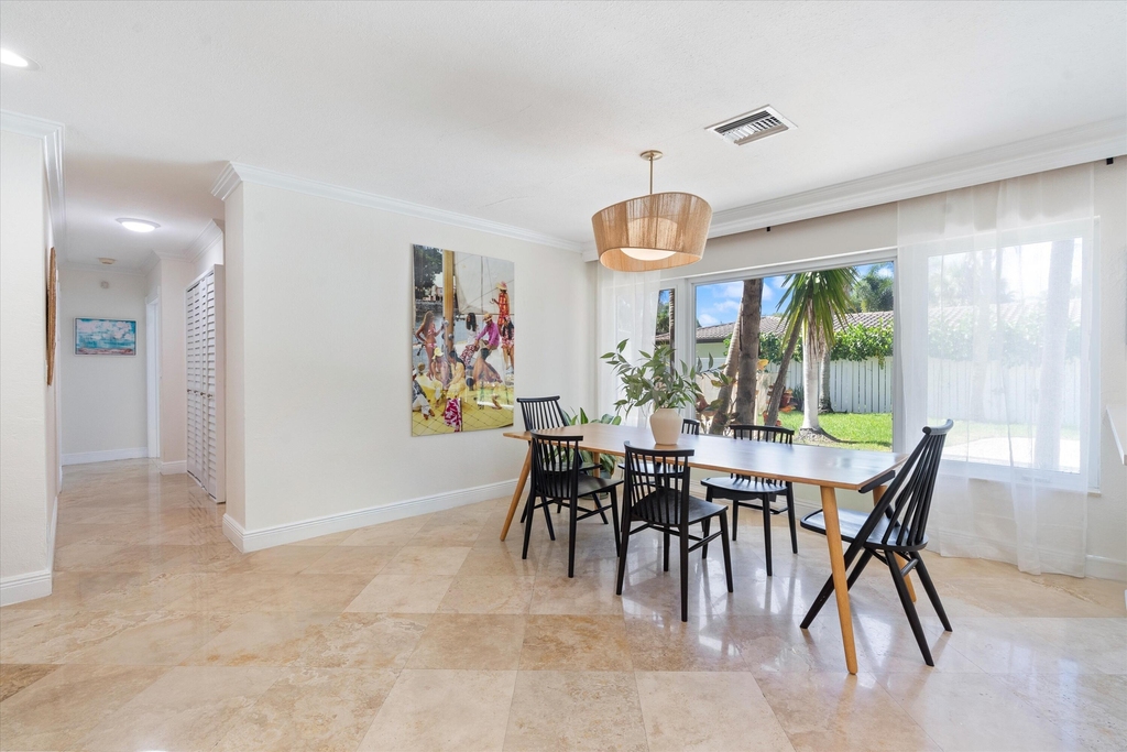 2740 Ne 25th Place - Photo 12