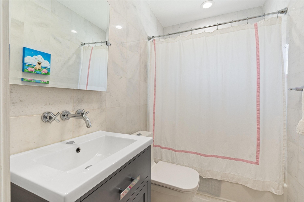 2740 Ne 25th Place - Photo 19