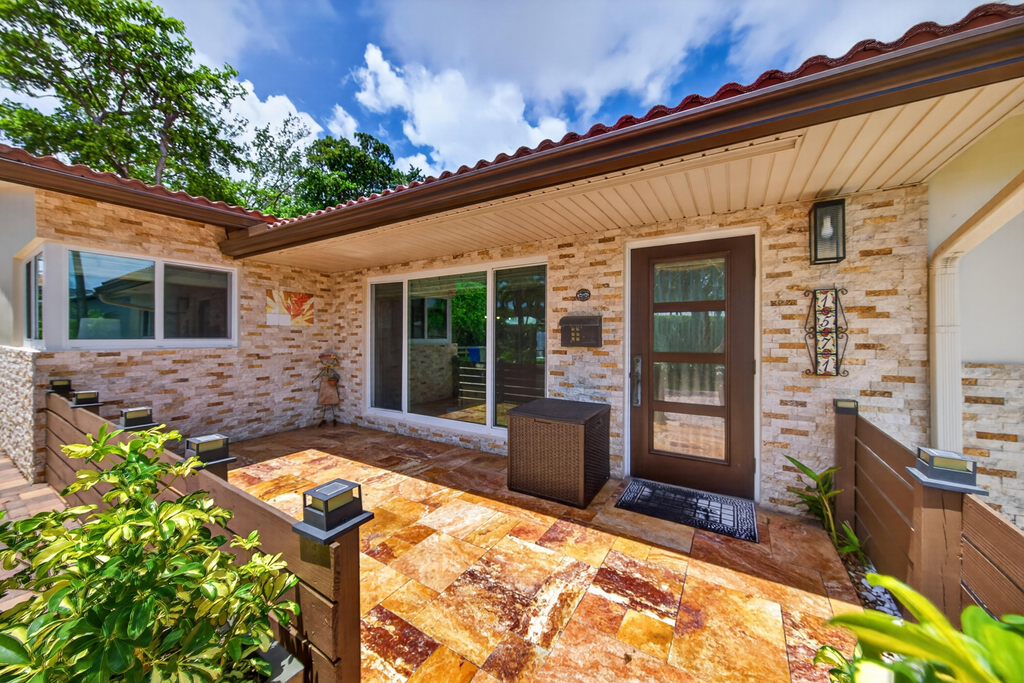 1571 Se 24th Avenue - Photo 1