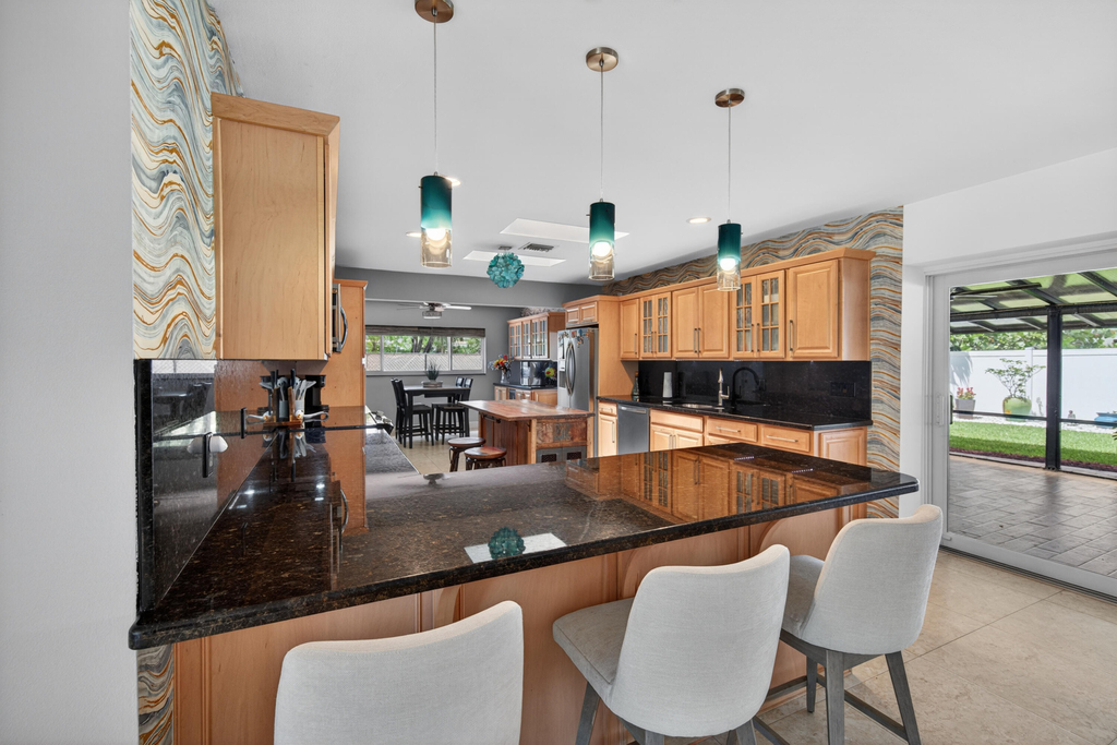 1571 Se 24th Avenue - Photo 7